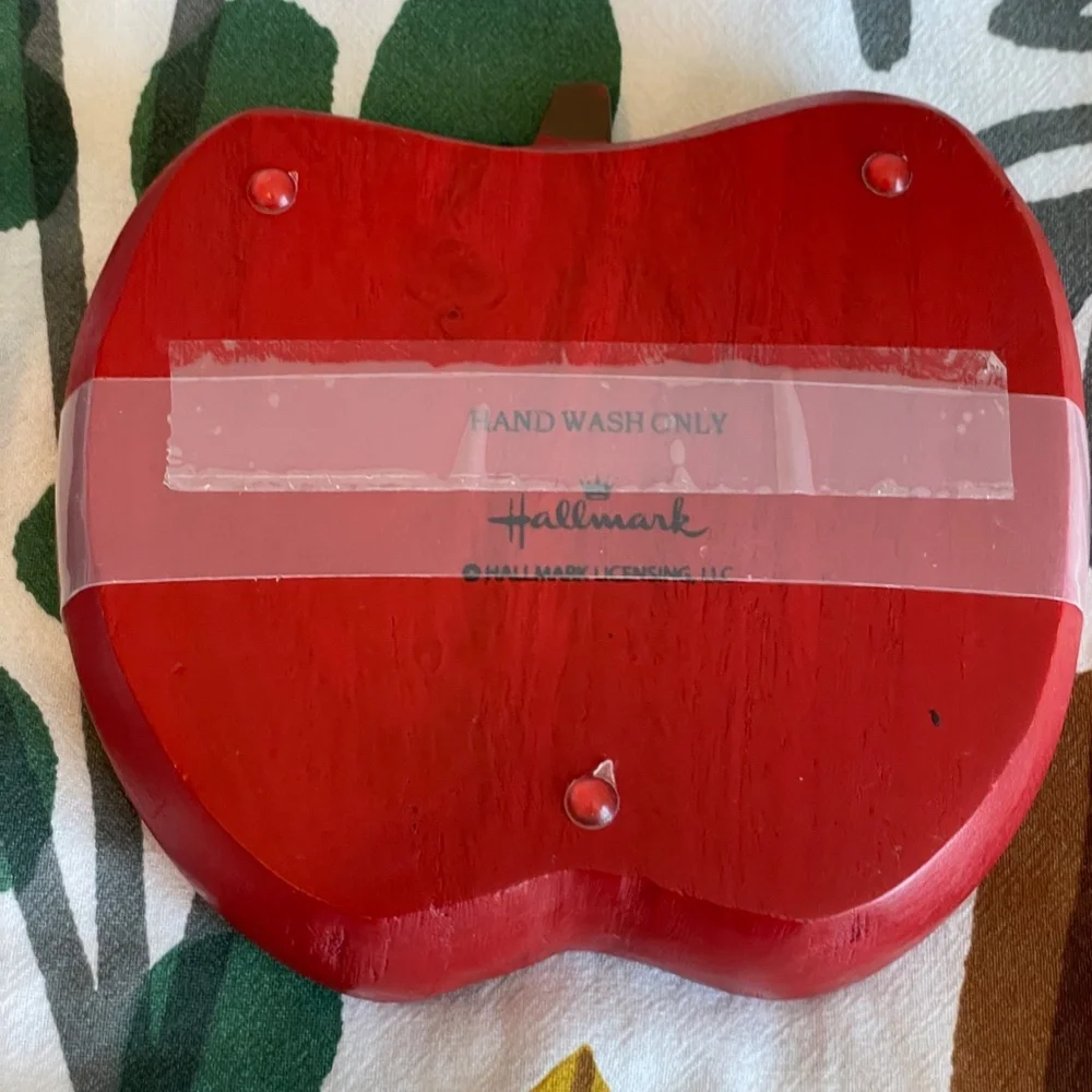 Hallmark Red Wooden Apple Spoon Rest and Tea Towel Gift Set Country Fall Harvest